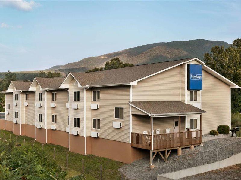 ทราเวลลอดจ์ โลว์ มัวร์ เนียร์ โควิงตัน Hotel Low Moor ภายนอก รูปภาพ